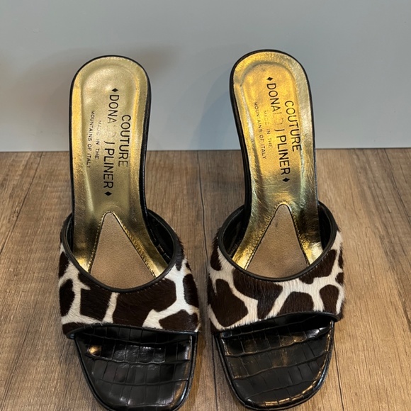 Donald J. Pliner Size 5.5, Animal Calf Hair Platform Open Toe Heels. - Picture 6 of 6